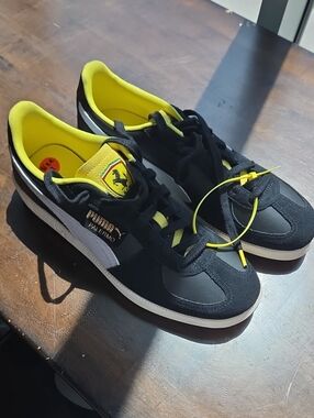 Puma Size 13 Men’s Palermo Ferrari Sneaker - Black with Yellow Lining NEW
